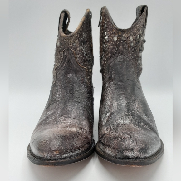 Frye Deborah Studded Metallic Leather Ankle Short Boots. - Picture 9 of 16
